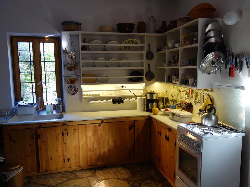 Traditional Stonehouse Potistika Extérieur photo